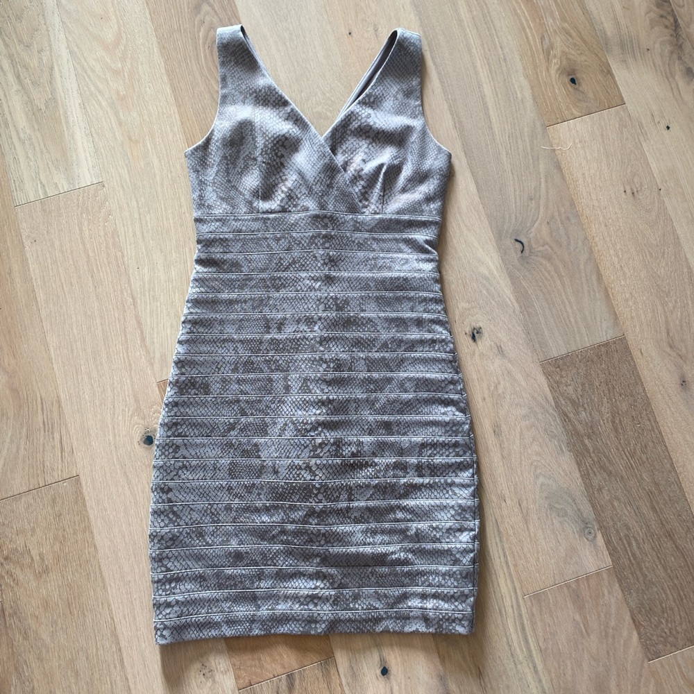 Express Shimmering snake skin grey/silver Mini Dress S